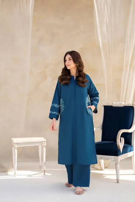 CHIC POCKET EMBROIDERED 2pc